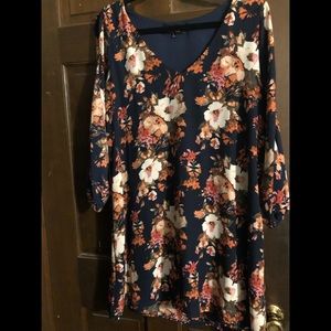 Lulu’s size Large dark blue floral dress